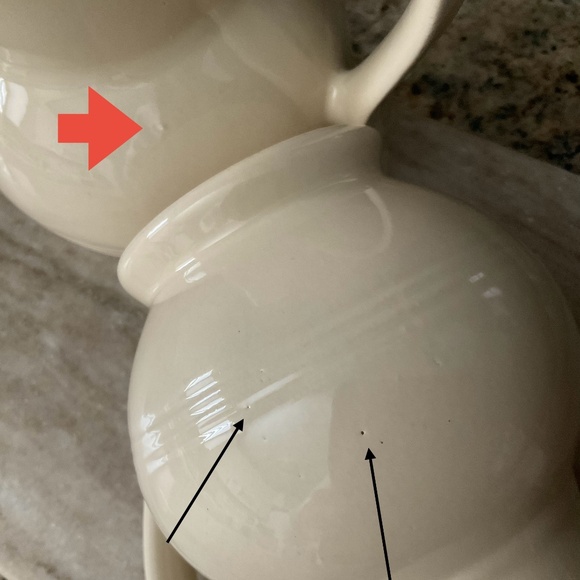 Emile Henry Le Poitier Créme Ivoire Serving Set Three (3) Pieces Pitchers & Bowl - Picture 15 of 16